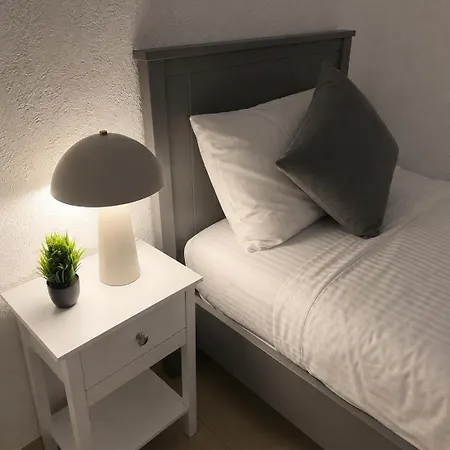 Neu! Fly & Frankfurt Airport * Kelsterbach